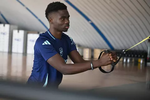 دفعة قوية لأرسنال.. تقارير: ساكا قد يكون جاهزًا لمواجهة ريال مدريد